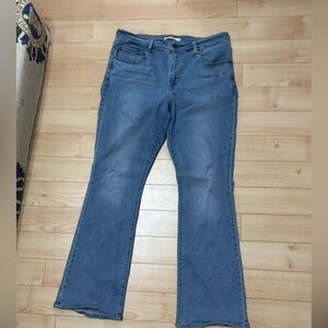 Levi’s 729 High rise Bootcut Blue Denim Jeans